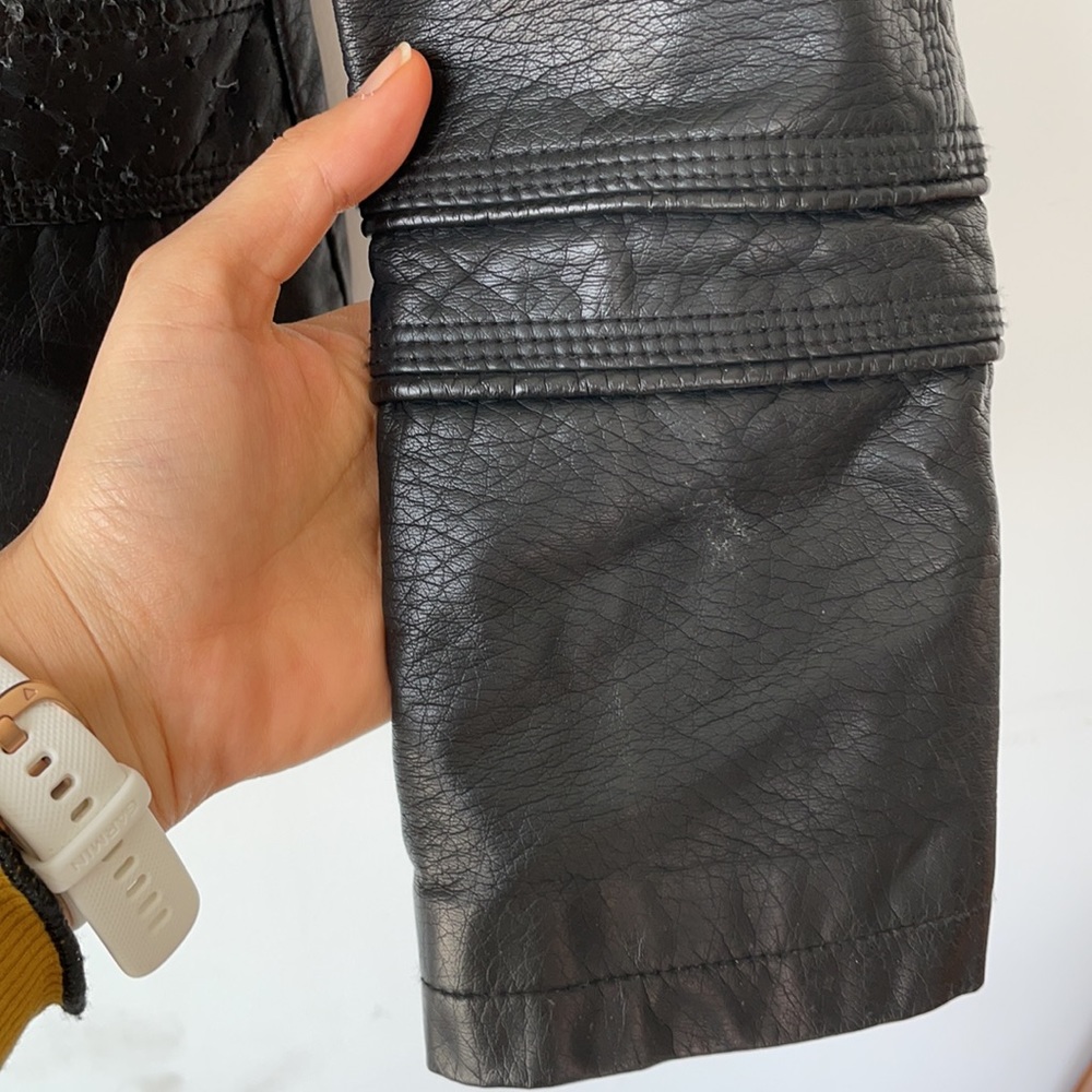 Leather jacket - Picture 4 of 5